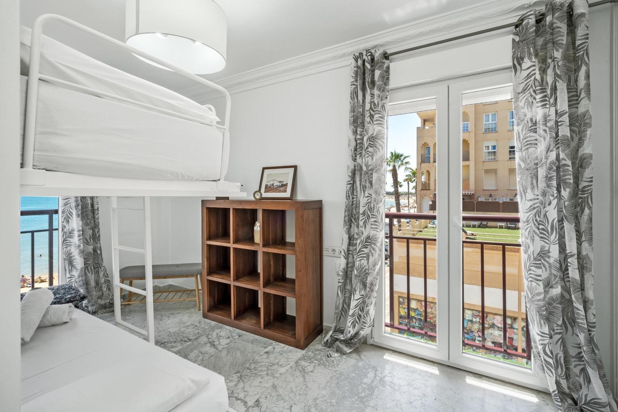 Las Piranas Apartment เมลีญา ภายนอก รูปภาพ
