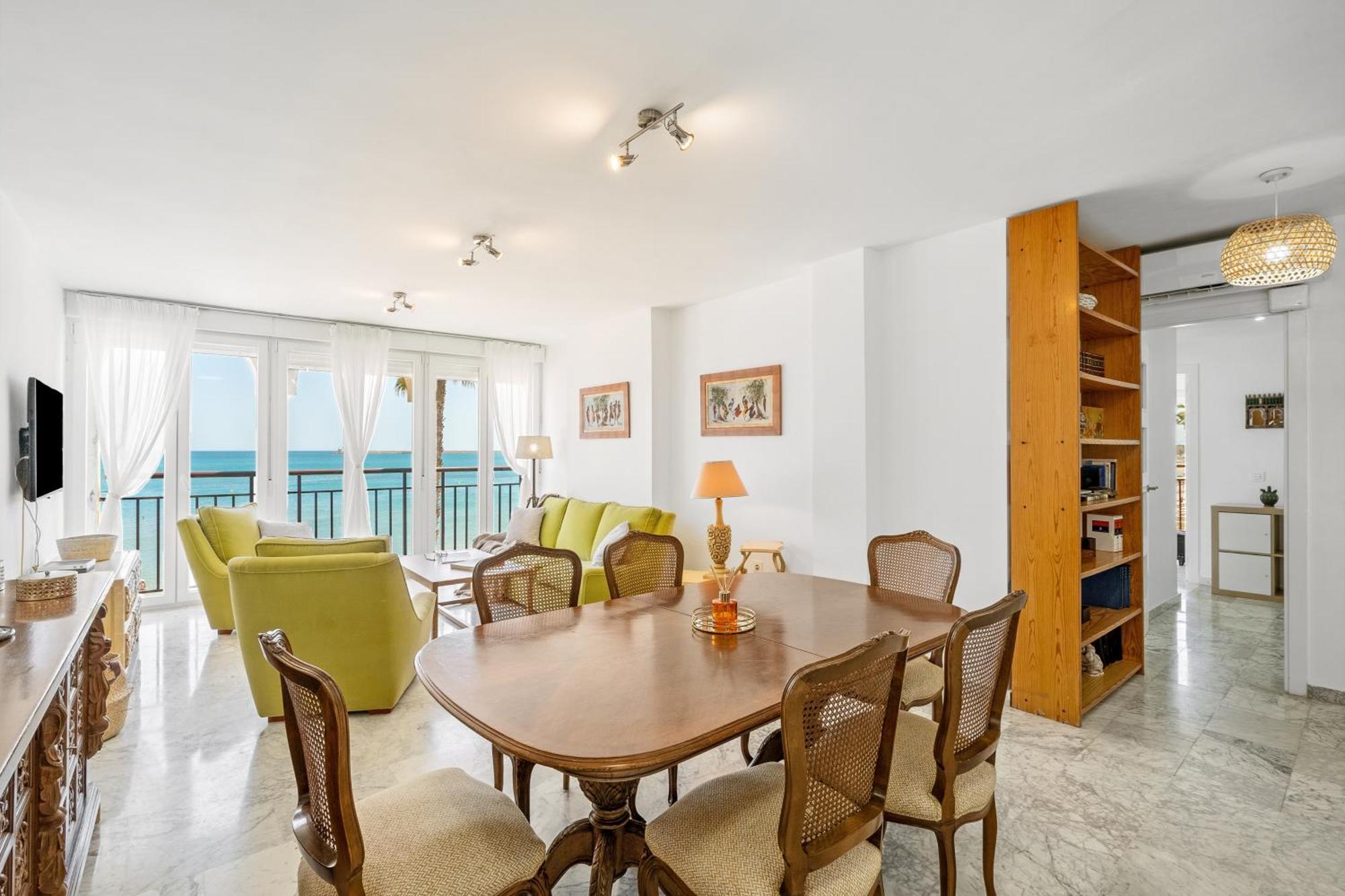 Las Piranas Apartment เมลีญา ภายนอก รูปภาพ